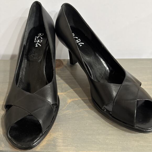 BCBG Paris Black Leather Heel Peep Toe Size 10B/41 Missing Heal Cap - Picture 1 of 11